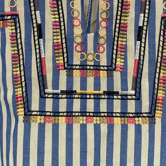 Emery Rose Notched Neck Embroidery Yoke Striped Top 2XL - Picture 6 of 6